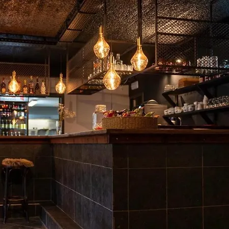 キャンプ場 Bell Tent デュルビュイ